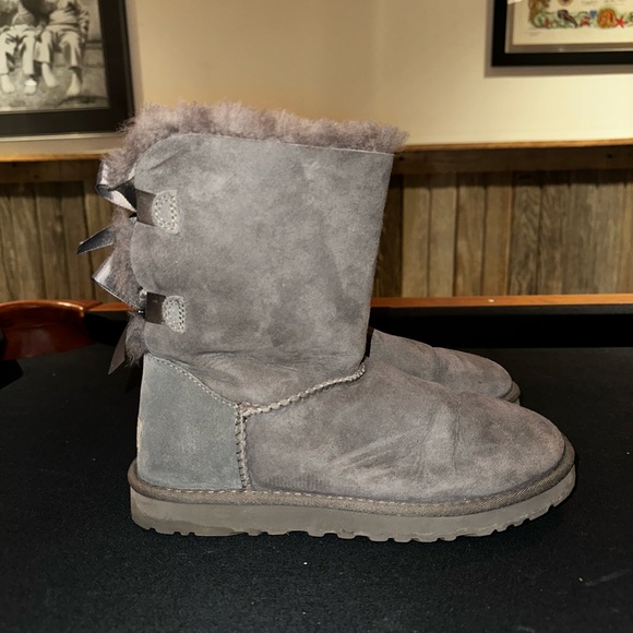 Grey Bow Tie Uggs - Picture 4 of 7